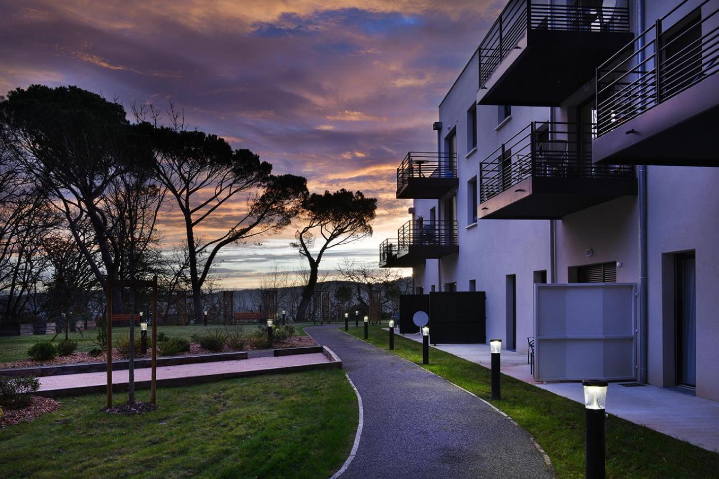 Aparthotel Domitys L'Amarante Cahors Zewnętrze zdjęcie