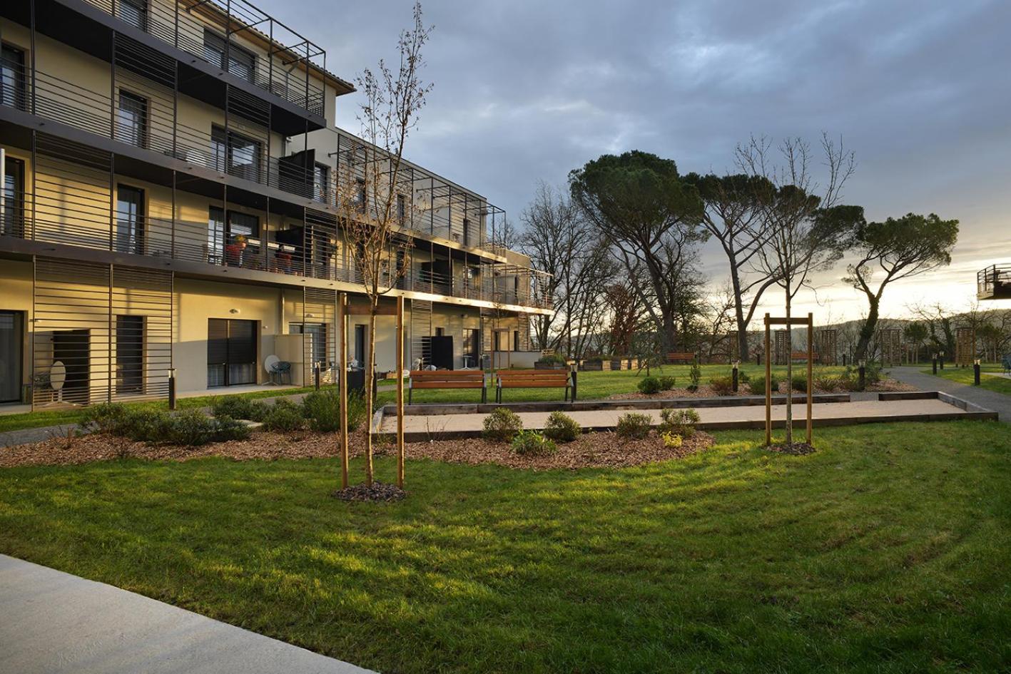 Aparthotel Domitys L'Amarante Cahors Zewnętrze zdjęcie